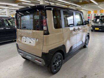 デリカミニ G プレミアム デリマルパッケージ 未使用車 4WD