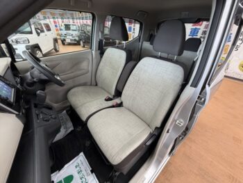 eKワゴン Ｍ　純正ナビ・ＴＶ・バックカメラ 4WD