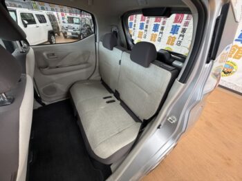 eKワゴン Ｍ　純正ナビ・ＴＶ・バックカメラ 4WD