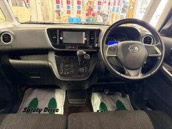 デイズルークス ハイウェイスターX Gパッケージ 純正ナビ・TV・アラウンドビューモニター 4WD