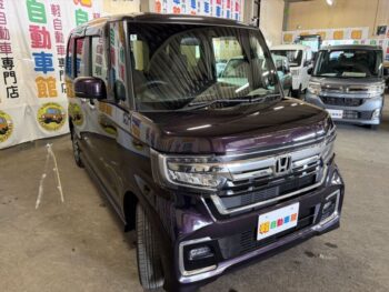 N-BOXカスタム Ｌ　ホンダセンシング　純正８インチナビ・ＴＶ　後期型 4WD