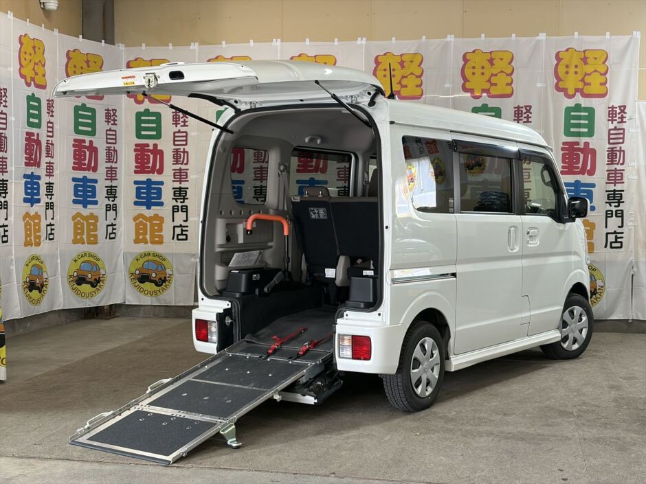 NV100クリッパーリオ チェアキャブスロープタイプ 福祉車両 車いす仕様 4WD