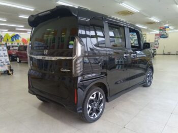 N-BOXカスタム G　Lターボ　ホンダセンシング　4WD