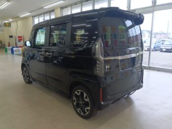 N-BOXカスタム G　Lターボ　ホンダセンシング　4WD