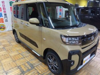 タント ファンクロス 未使用車 4WD