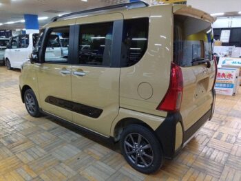 タント ファンクロス 未使用車 4WD