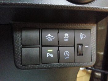 タント ファンクロス 未使用車 4WD