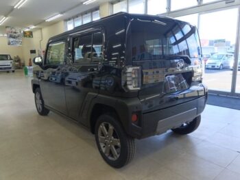 タフト Gターボ ダーククロムベンチャー 未使用車 4WD