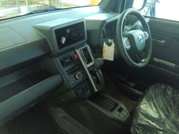 タフト Gターボ ダーククロムベンチャー 未使用車 4WD