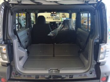 タフト Gターボ ダーククロムベンチャー 未使用車 4WD