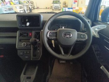 タフト Gターボ ダーククロムベンチャー 未使用車 4WD