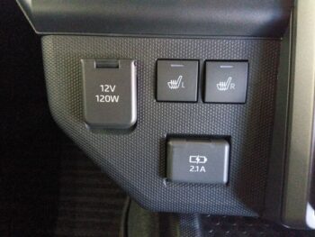 タフト Gターボ ダーククロムベンチャー 未使用車 4WD