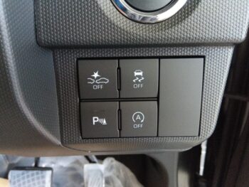 タフト Gターボ ダーククロムベンチャー 未使用車 4WD