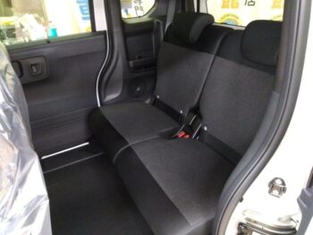 N-BOXカスタム 未使用車 4WD