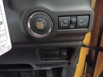 スペーシア ハイブリッドX 未使用車 4WD