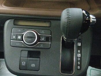 ムーヴキャンバス セオリーG 未使用車 4WD
