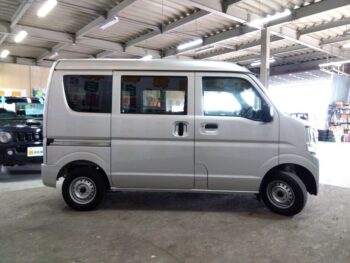 エブリイバン ＰＡリミテッド 4WD 未使用車