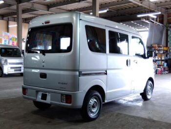 エブリイバン ＰＡリミテッド 4WD 未使用車