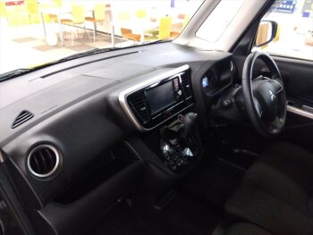 eKスペースカスタム T　ターボ　e-アシスト　4WD