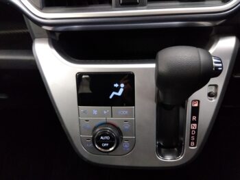 キャスト アクティバX　4WD