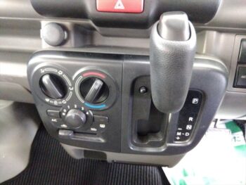 エブリイバン 特別仕様車 PAリミテッドセーフティサポート装着車　4WD