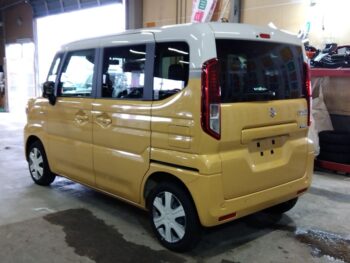 スペーシア ＨＹＢＲＩＤ　Ｘ　未使用車　4WD