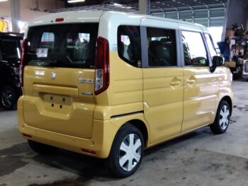 スペーシア ＨＹＢＲＩＤ　Ｘ　未使用車　4WD