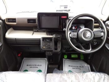 スペーシア ＨＹＢＲＩＤ　Ｘ　未使用車　4WD