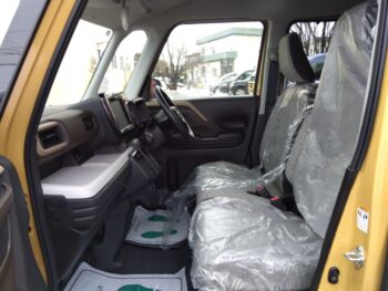 スペーシア ＨＹＢＲＩＤ　Ｘ　未使用車　4WD