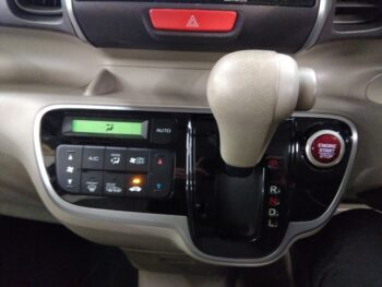 N-BOX+ Ｇ・Ｌパッケージ 4WD