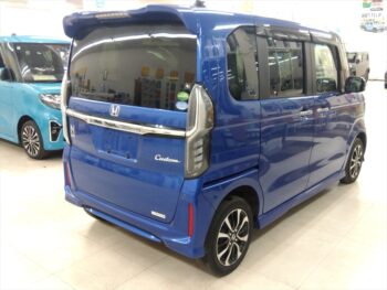N-BOXカスタム G・Lホンダセンシング　4WD