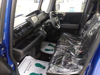N-BOXカスタム G・Lホンダセンシング　4WD
