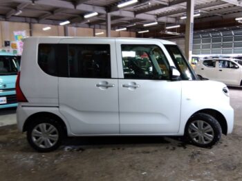 タント Ｌ　純正ナビ　 4WD