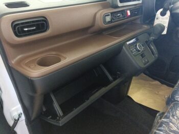 ムーヴキャンバス セオリーG 未使用車 4WD