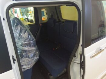 ムーヴキャンバス セオリーG 未使用車 4WD
