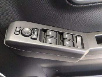 タフト G クロムベンチャー 未使用車 4WD