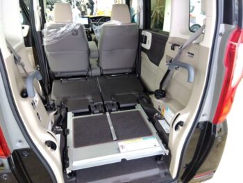 N-BOX G・Lターボ ホンダセンシング 福祉車両 車いす仕様 スローパー 4WD