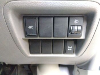 NV100クリッパーバン DX 4WD