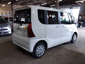 タント Ｘ ターボ 4WD