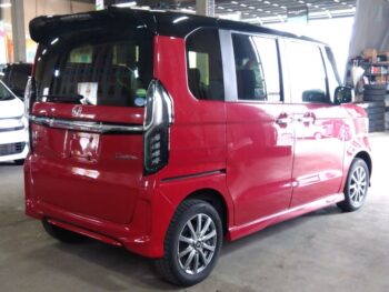 N-BOXカスタム Ｇ・ＥＸホンダセンシング 4WD