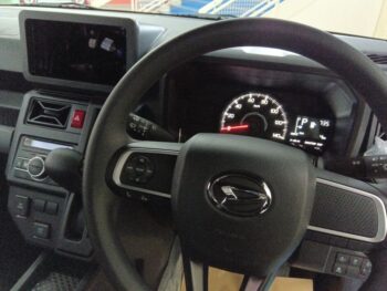 タフト X IDLEレス 未使用車 4WD