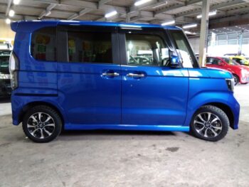 N-BOXカスタム Ｇ・Ｌホンダセンシング 4WD