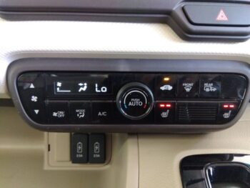 N-BOX Ｇ・Ｌホンダセンシング 4WD