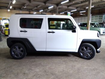 タフト Ｇターボダーククロムアドベンチャー 4WD