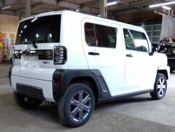 タフト Ｇターボダーククロムアドベンチャー 4WD