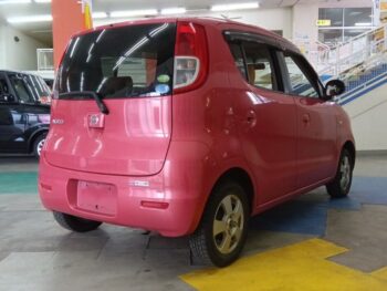 モコ E　FOUR　4WD