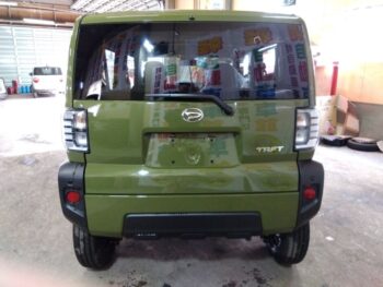 タフト Ｘ 未使用車 4WD