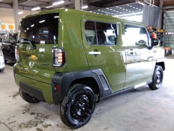 タフト Ｘ 未使用車 4WD