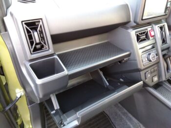タフト Ｘ 未使用車 4WD