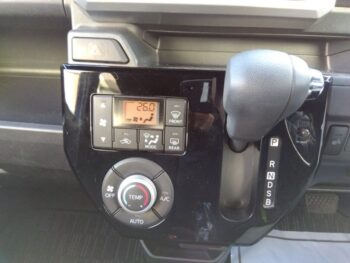ピクシスメガ Ｌ　ＳＡⅢ 4WD